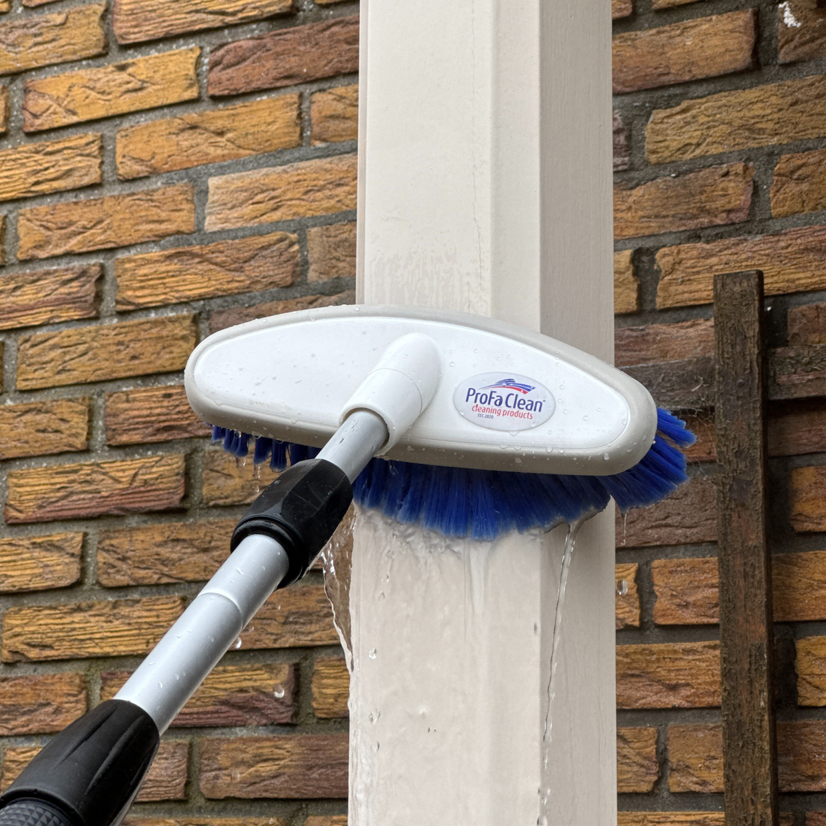 ProFa Clean Teleskopstiel bis 4,2 m mit Wasseranschluss – Reinigungsergebnis 6